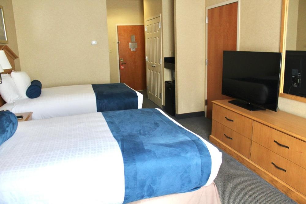 Marco LaGuardia Hotel & Suites